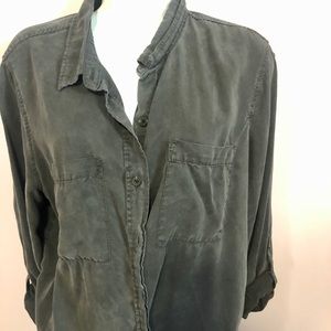 NWOT Universal Thread button down size large